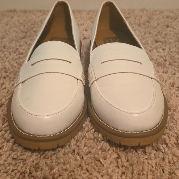 Dolce Vita White Loafers Size 7.5 (#11) - Picture 7 of 9